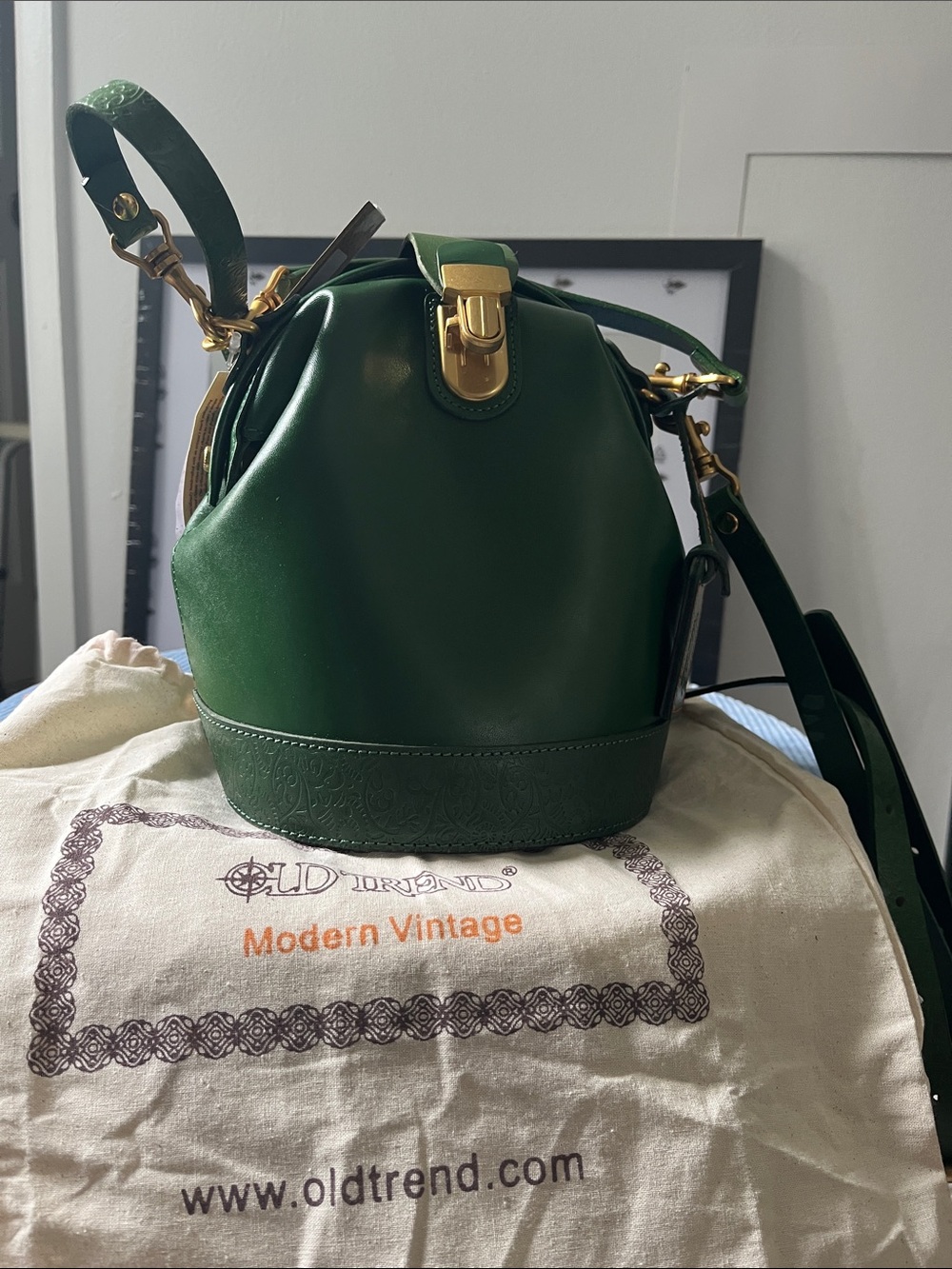 OLD TREND Green Leather Convertible Bucket Bag with Gold Hardware